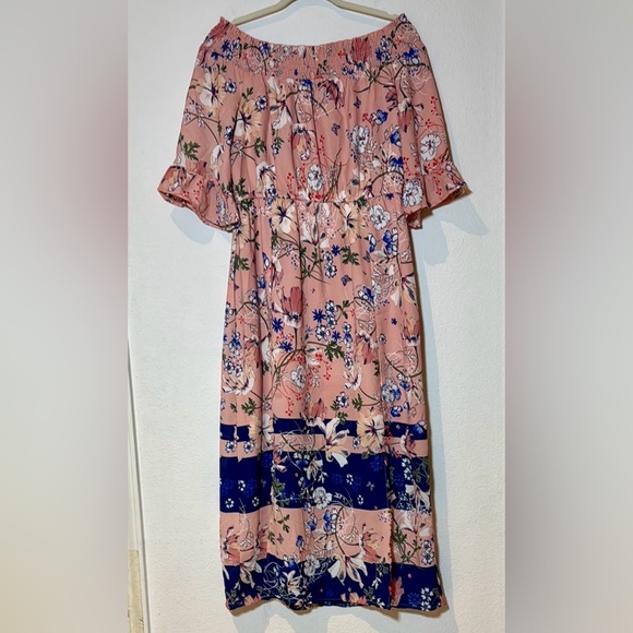 Westport Dresses & Skirts - Westport Floral Woman’s Dress in Pink and Navy
